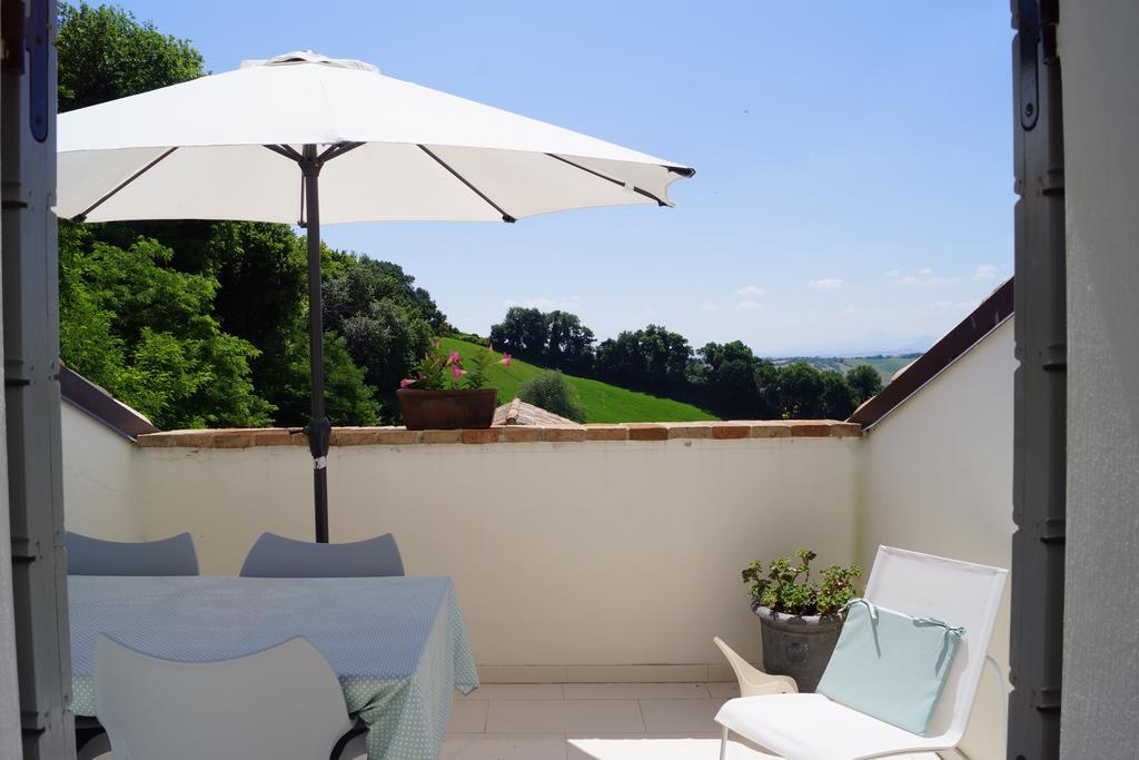 La Giravolta Country House Barchi Номер фото